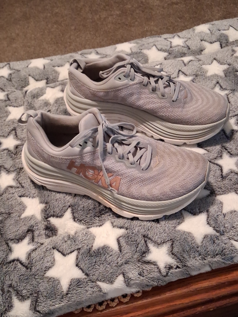 Hoka Women's Light Gray and Rose Gold Logo Running Sneakers Size 10
